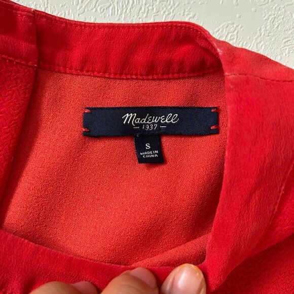 Madewell Red Short Sleeve Top Size Small Pocket Detail Split Hem - Picture 3 of 4